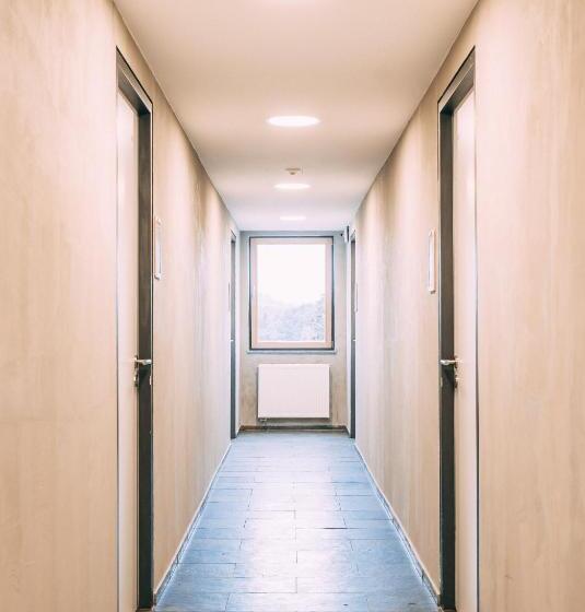 이코노미 룸, Gut Hügle Jugendzimmer
