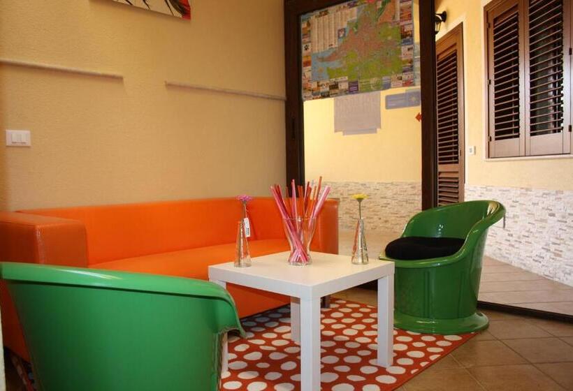 اتاق استاندارد اینتریور, Room And Breakfast Aloe