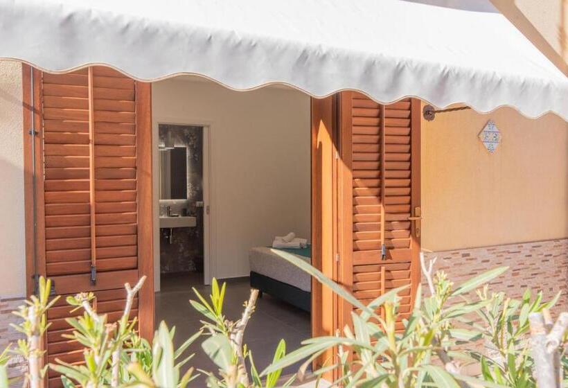 اتاق استاندارد اینتریور, Room And Breakfast Aloe