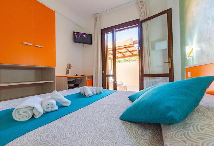 اتاق استاندارد پریمیوم سه تخته, Room And Breakfast Aloe