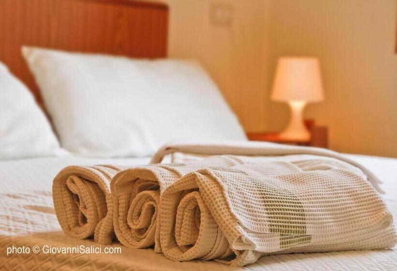 Standard Szoba, Santangela Hostel & Rooms