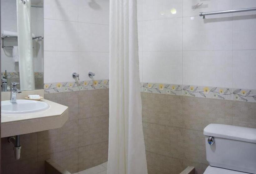 اتاق استاندارد, Gran Mundo Hotel & Suites