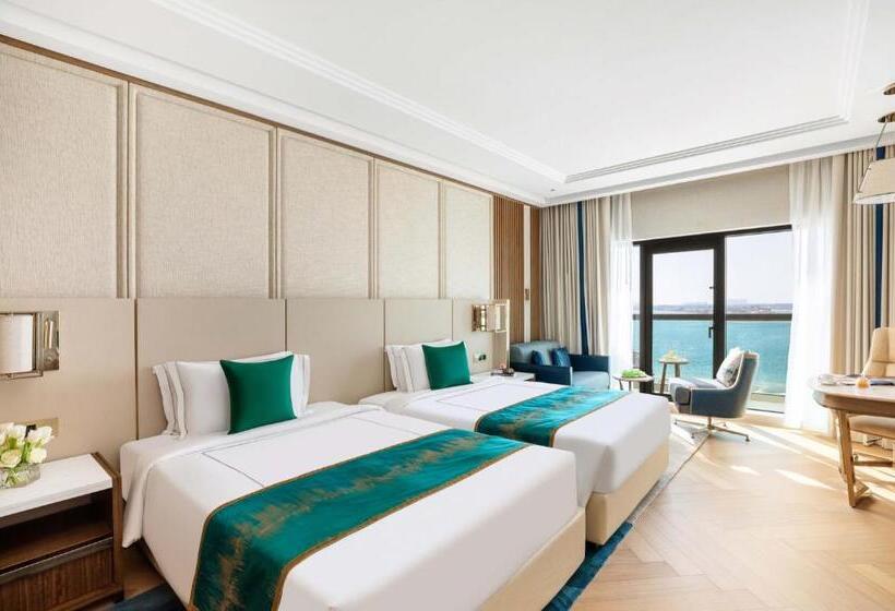 Номер Клуб Вид на Море, Taj Exotica Resort & Spa, The Palm, Dubai