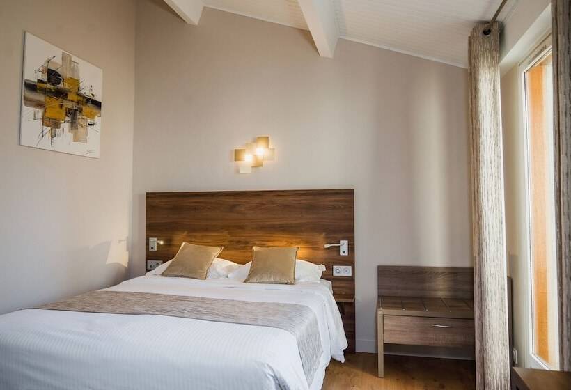 수피리어 테라스 룸, Logis Hotel Le Petit Casset