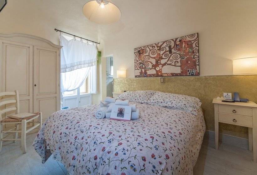 标准单人间, Albergo Etruria