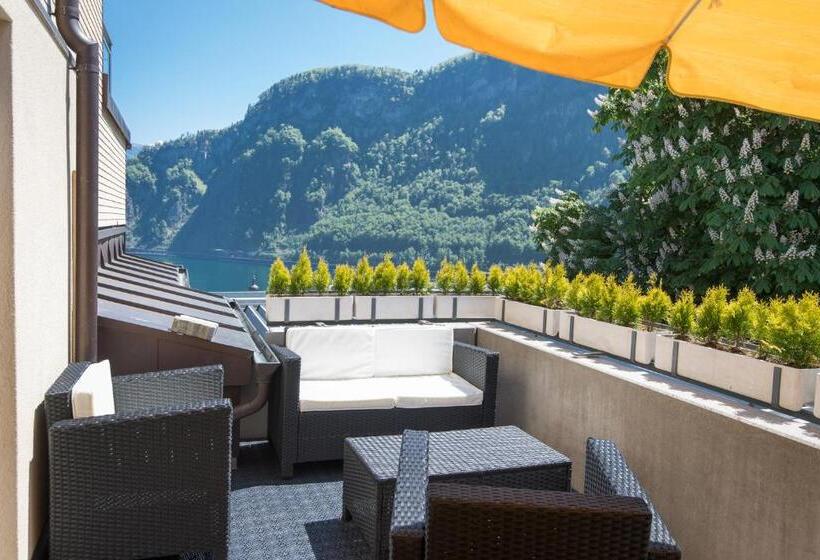 带2个卧室的公寓, Roggerli