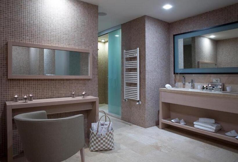 Люкс с гидромассажем, Leonardo Hotel Lago Di Garda   Wellness And Spa