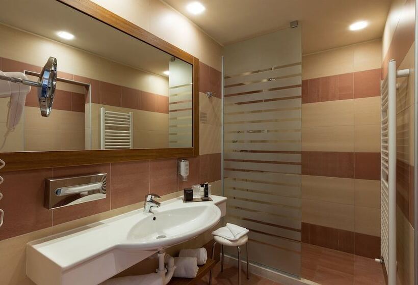 Номер Комфорт, Leonardo Hotel Lago Di Garda   Wellness And Spa