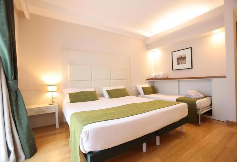 Трехместный Номер Комфорт, Leonardo Hotel Lago Di Garda   Wellness And Spa