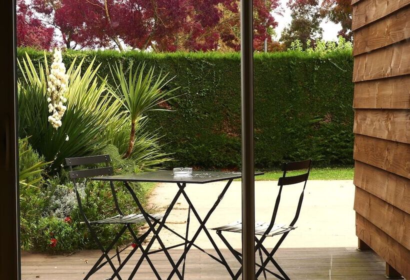 套房带园景, Contact Hôtel Le Provençal Bordeaux Lac