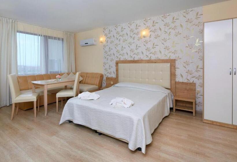 استودیوی استاندارد, Relax Holiday Complex & Spa