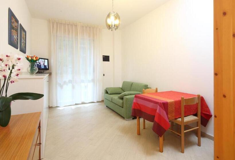 استودیوی استاندارد, Residence Hotel Kriss