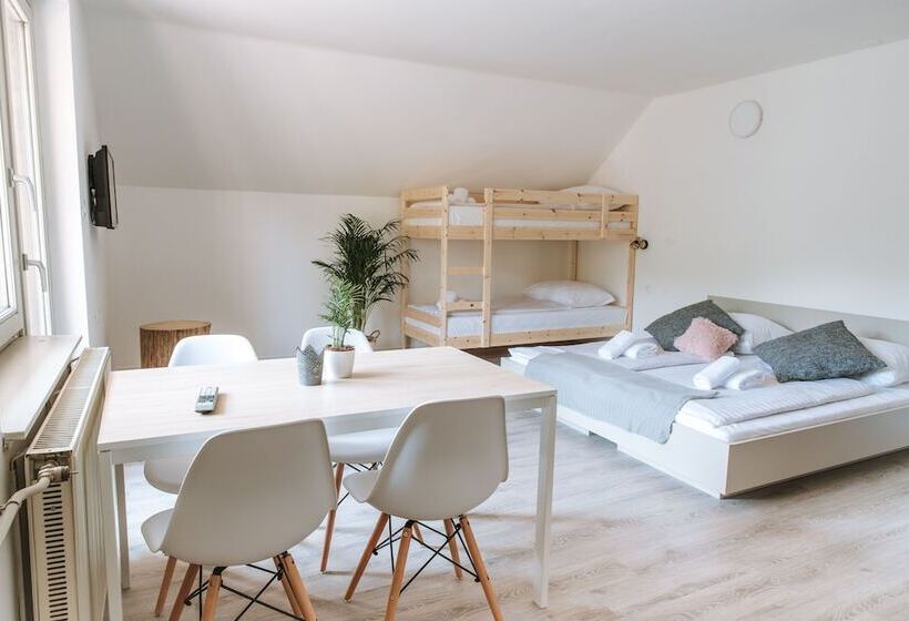 استودیو استاندارد با تختخواب سفری, Apartmaji Triglav