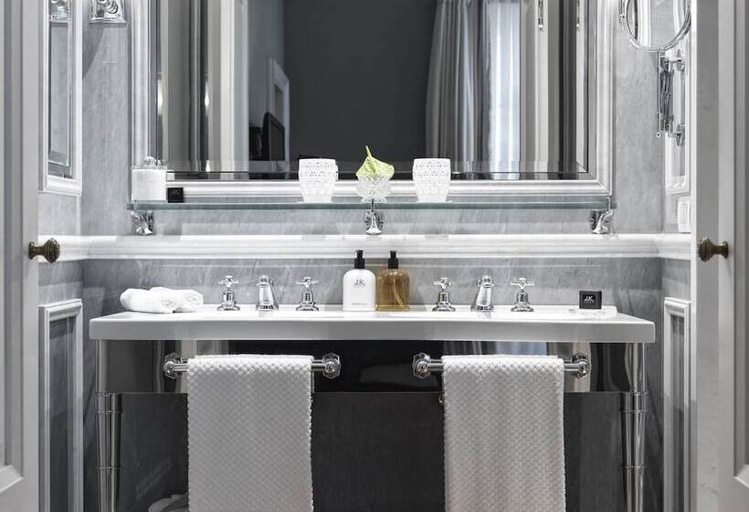 주니어 스위트 발코니, J.k. Place Roma   The Leading Hotels Of The World
