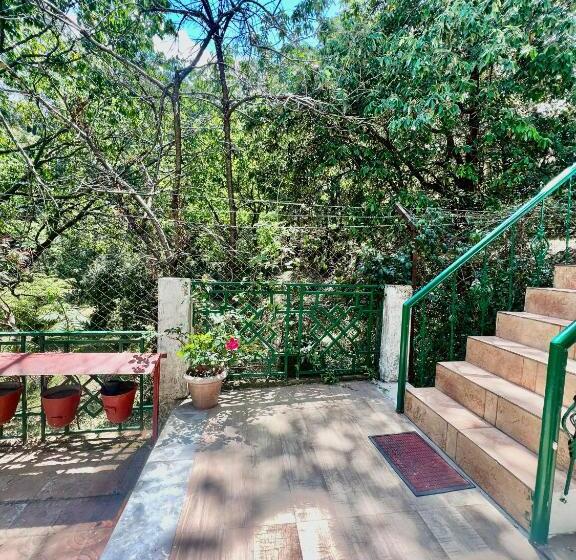 اتاق استاندارد با تخت بزرگ, Sea Hawk Hill Resort A Luxury Boutique Resort, 20 Km From Nainital
