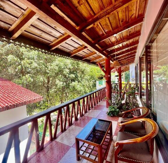 اتاق سوپریور با تخت بزرگ, Sea Hawk Hill Resort A Luxury Boutique Resort, 20 Km From Nainital