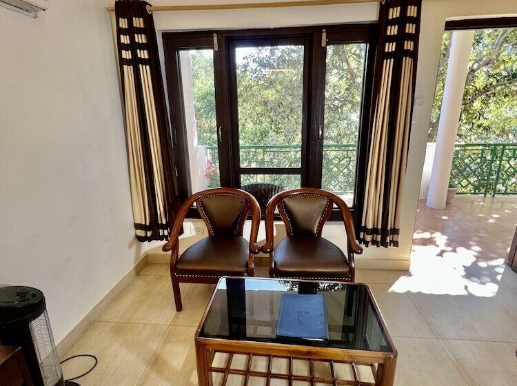 اتاق لوکس, Sea Hawk Hill Resort A Luxury Boutique Resort, 20 Km From Nainital