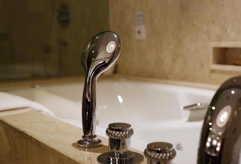 Номер Deluxe Кровать Кинг, Shangrila Manzhouli