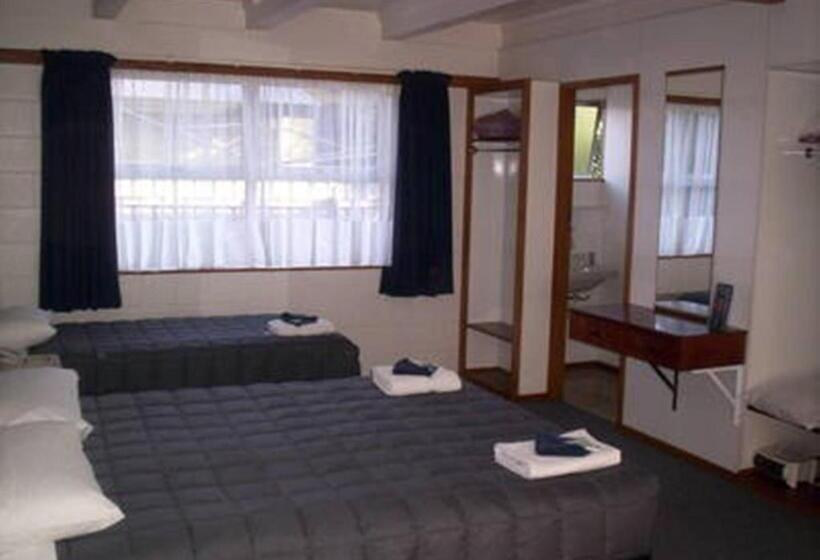 استودیوی استاندارد, Broadway Motor Inn