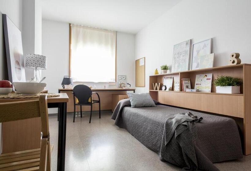 标准工作室, Residencia Universitaria Campus De Montilivi