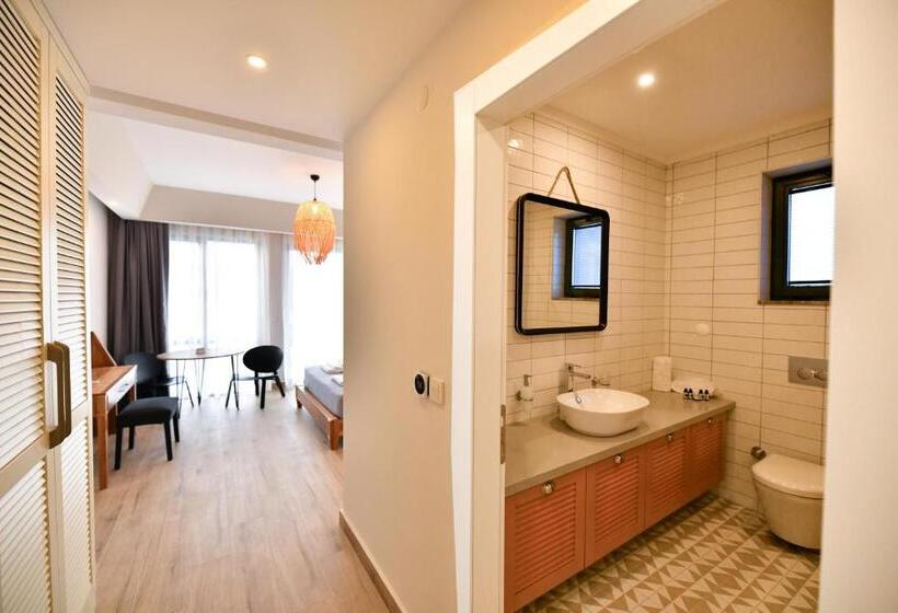 Номер Стандарт Вид на Море, Bliss Loft