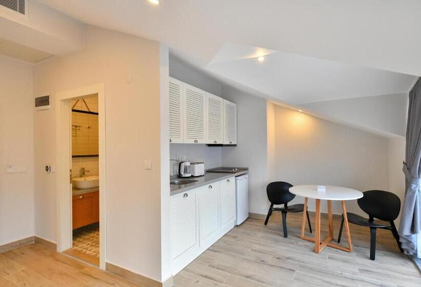 Семейный Номер Вид на Сад, Bliss Loft