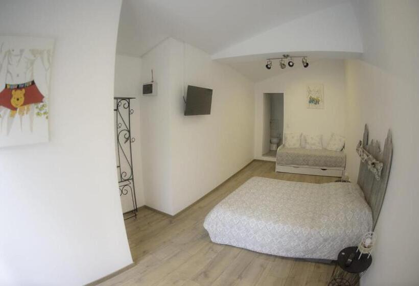 Четырехместный Номер Стандарт, Houlala   Relais D étape   Chambres D Hôtes