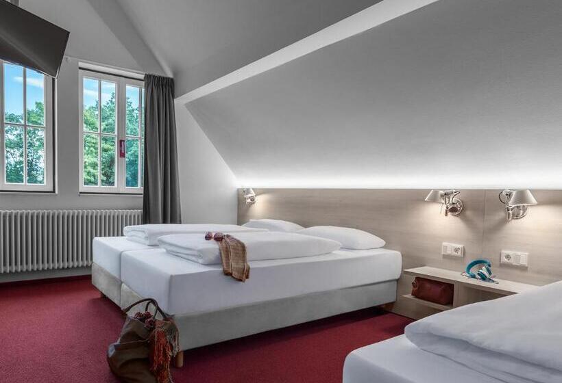 Семейный Номер, Serways Hotel Siegburg West