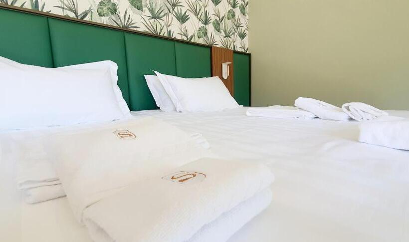 キングサイズベッドのスタンダードルーム, Solmaris Tropea Rooms & Suites