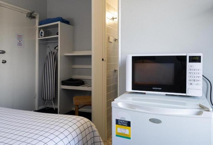 Номер Стандарт, Blue Mountains Highway Motel