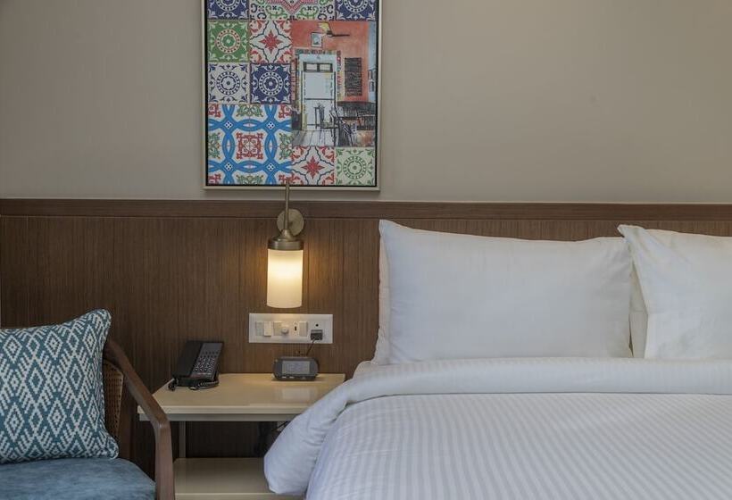 Номер Стандарт Вид на Бассейн, Fairfield By Marriott Goa Calangute