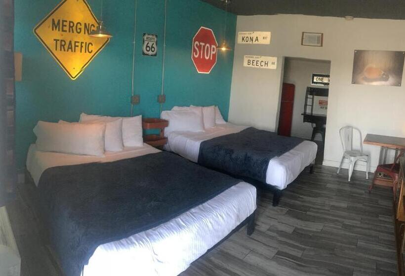 Номер Стандарт, Desert Hills Motel