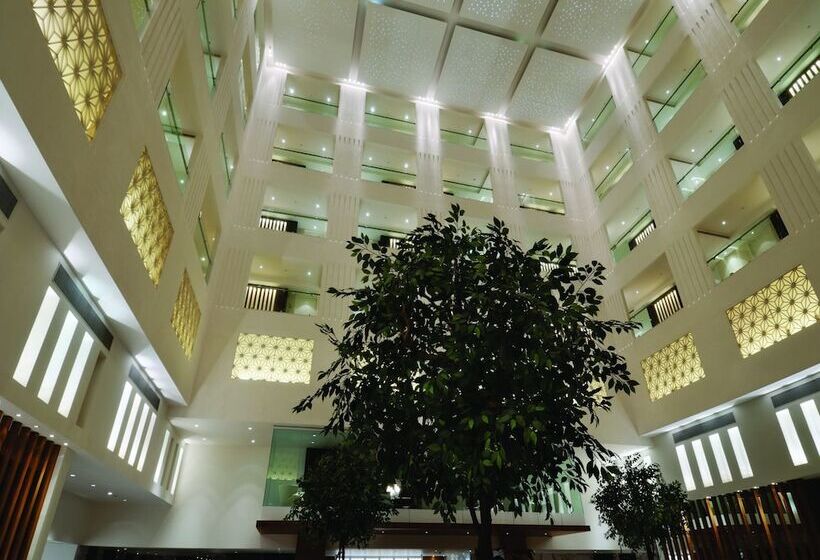 高级大房间, Orange Megastructure Llp