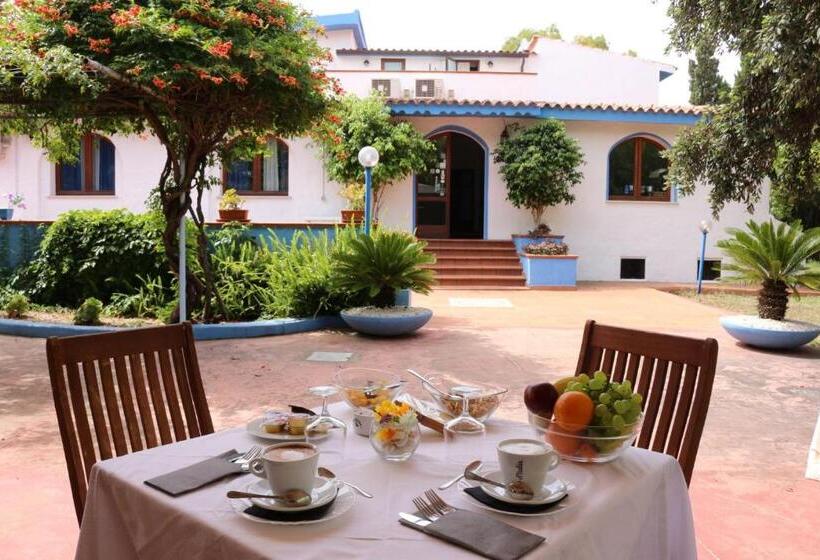 اتاق استاندارد یک نفره, Villa Valentina Park