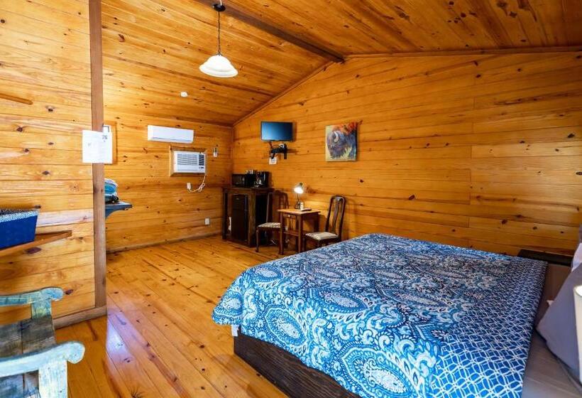 Студио Стандарт Кровать Кинг, The Historic Leakey Inn