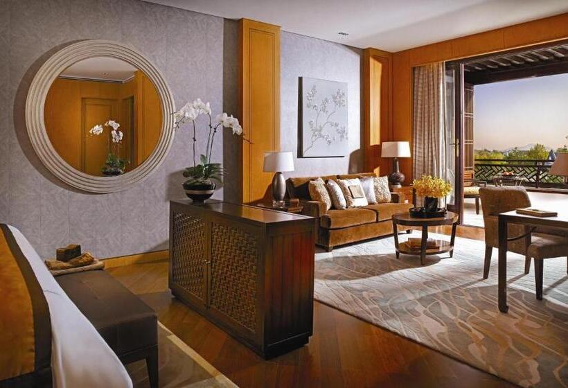 Номер Премиум, Four Seasons Hotel Hangzhou At West Lake