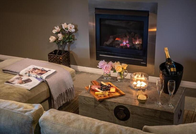 Люкс Deluxe Кровать Кинг, Woodhouse Mountain Lodge