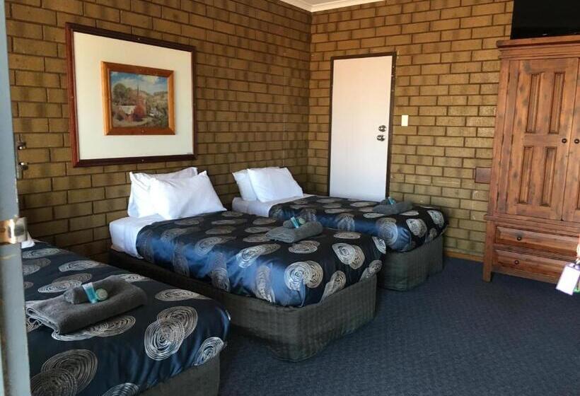 Семейный Номер, Airport Whyalla Motel