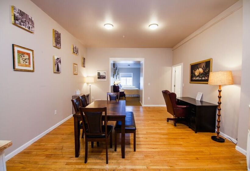 패밀리 스위트, Amsterdam Castle Ny