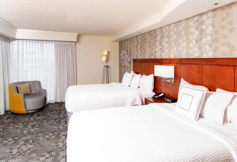 Люкс Executive Кровать Кинг, Courtyard Milwaukee Airport