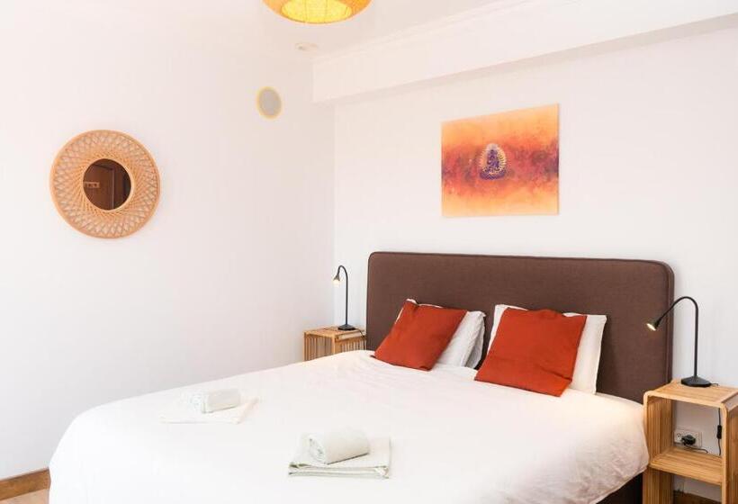 اتاق استاندارد با بالکن و چشم‌انداز دریا, Surf Yoga Ericeira Guest House