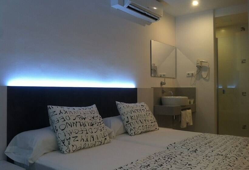 スタンダードルーム, Hostal Ribas