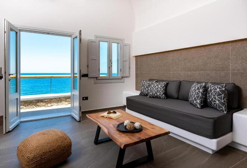 سوییت سوپریور با چشم‌انداز دریا, Neoma Luxury Suites