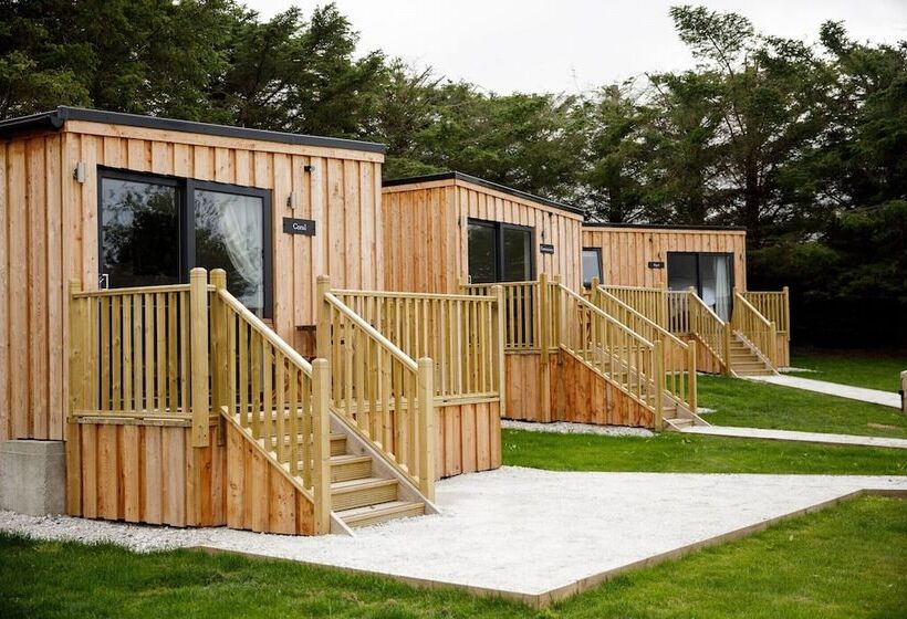 Шале Deluxe 1 Спальня, House Of Juniper   The Cabins