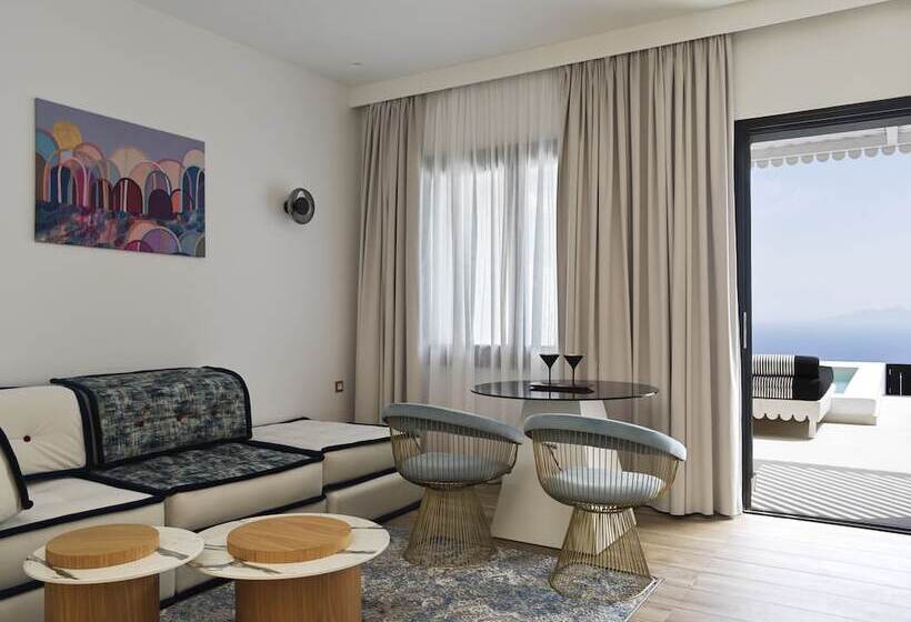 سوئیت پرزیدنت, Cresanto Luxury Suites