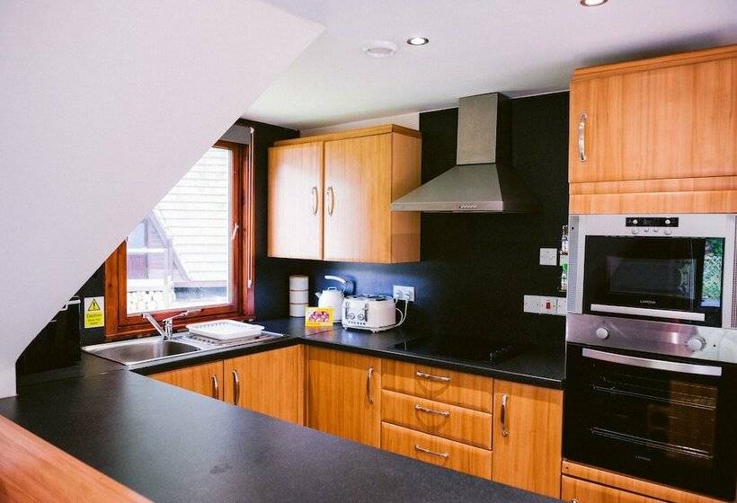 בקתה, Bright Star Lodge