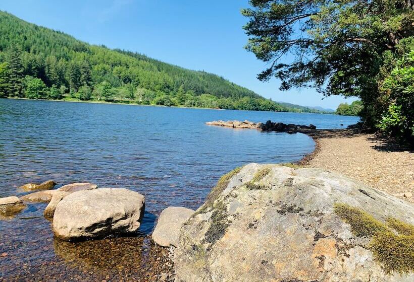 בקתה, Bright Star Lodge