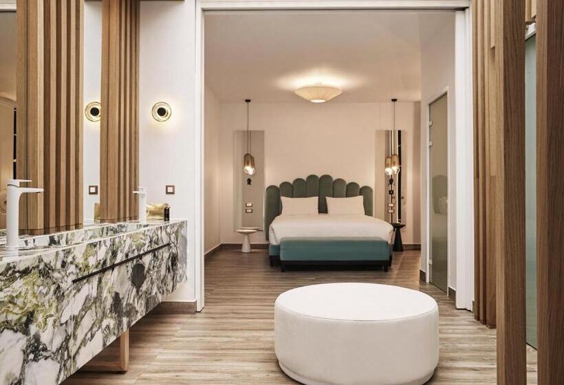 سوئیت پرزیدنت, Cresanto Luxury Suites
