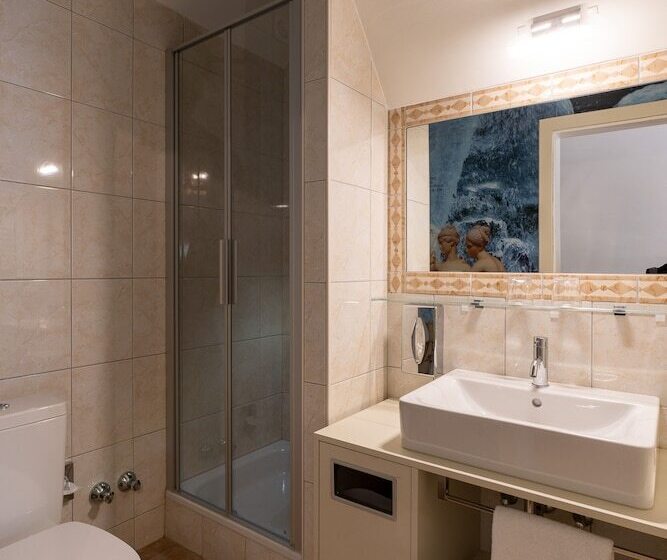 Номер Комфорт Индивидуальный, Amedia Plaza Wels, Trademark Collection By Wyndham