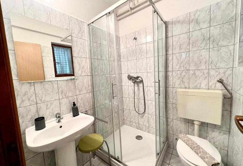 4인용 스탠다드 룸, Linc Rooms & Apartments